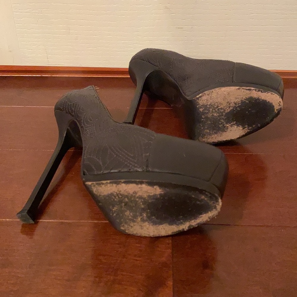 Stunning YSL Tribute pumps, limited edition style in grey leather w/ embroidery - Picture 3 of 11